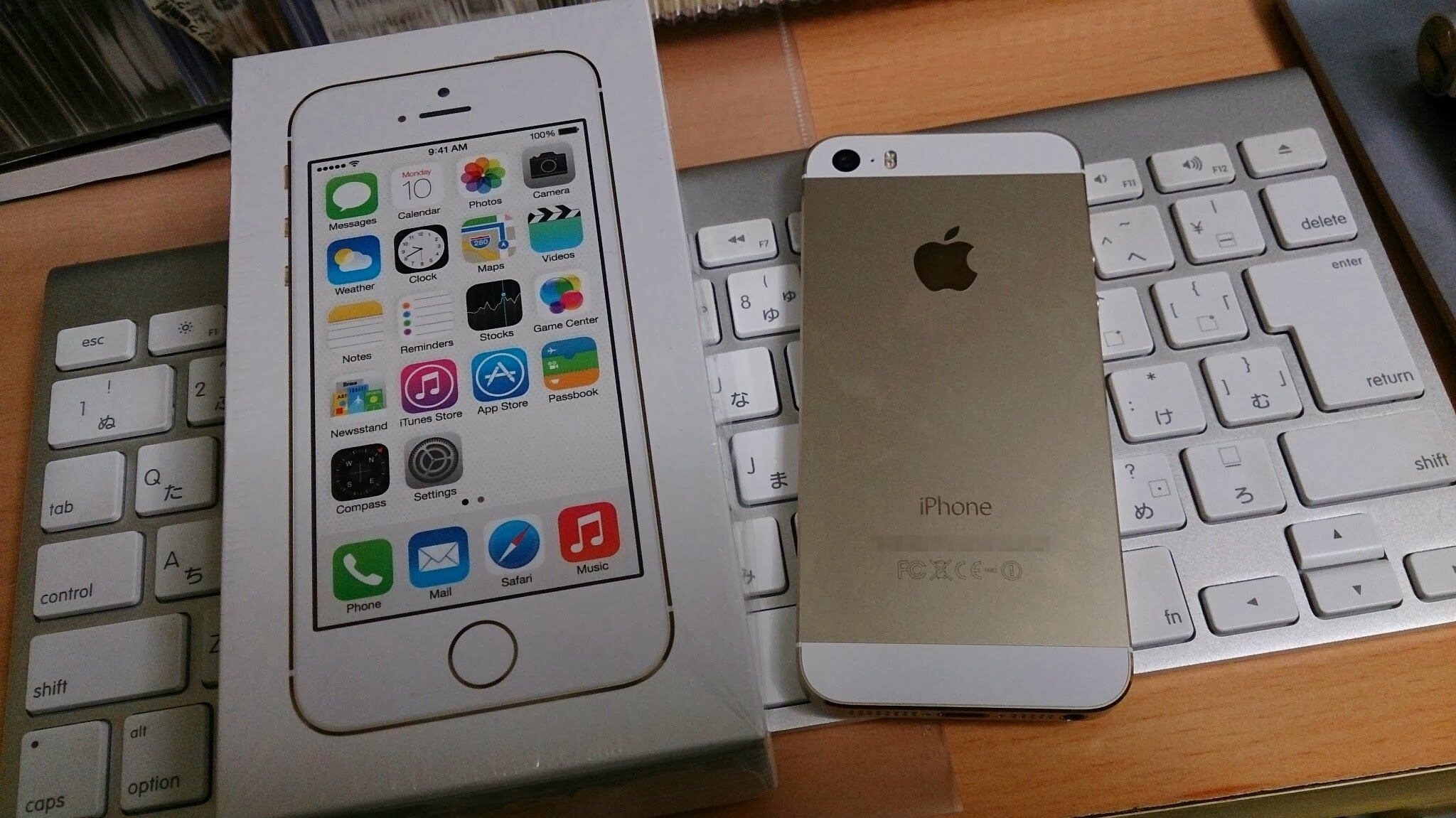 iPhone 5s ゴールドモデル