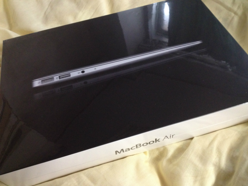MacBook Air 11インチ（late 2011） MC969J/A